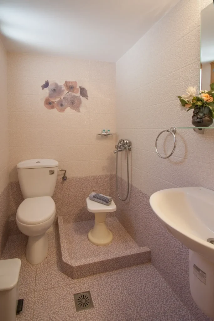 one bedroom apartment 5